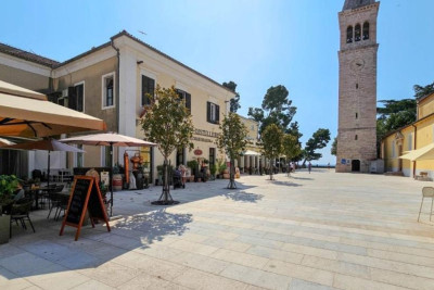 Stan u centru Novigrada